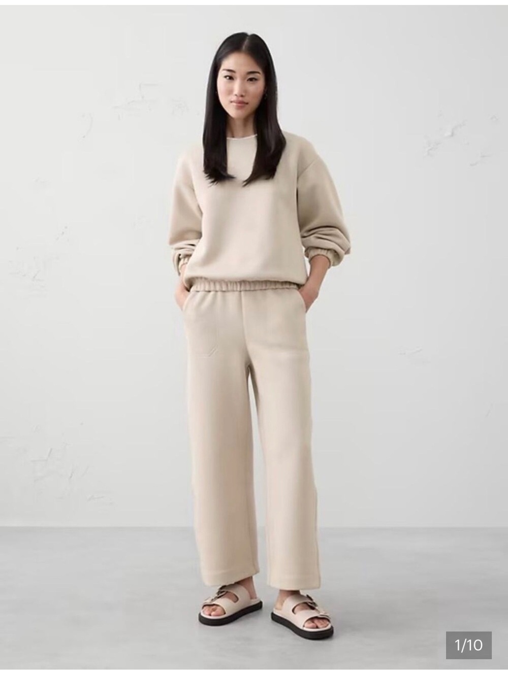 NEW with tags Banana Republic Factory Wide Leg Scuba Ankle Pant in beige  -